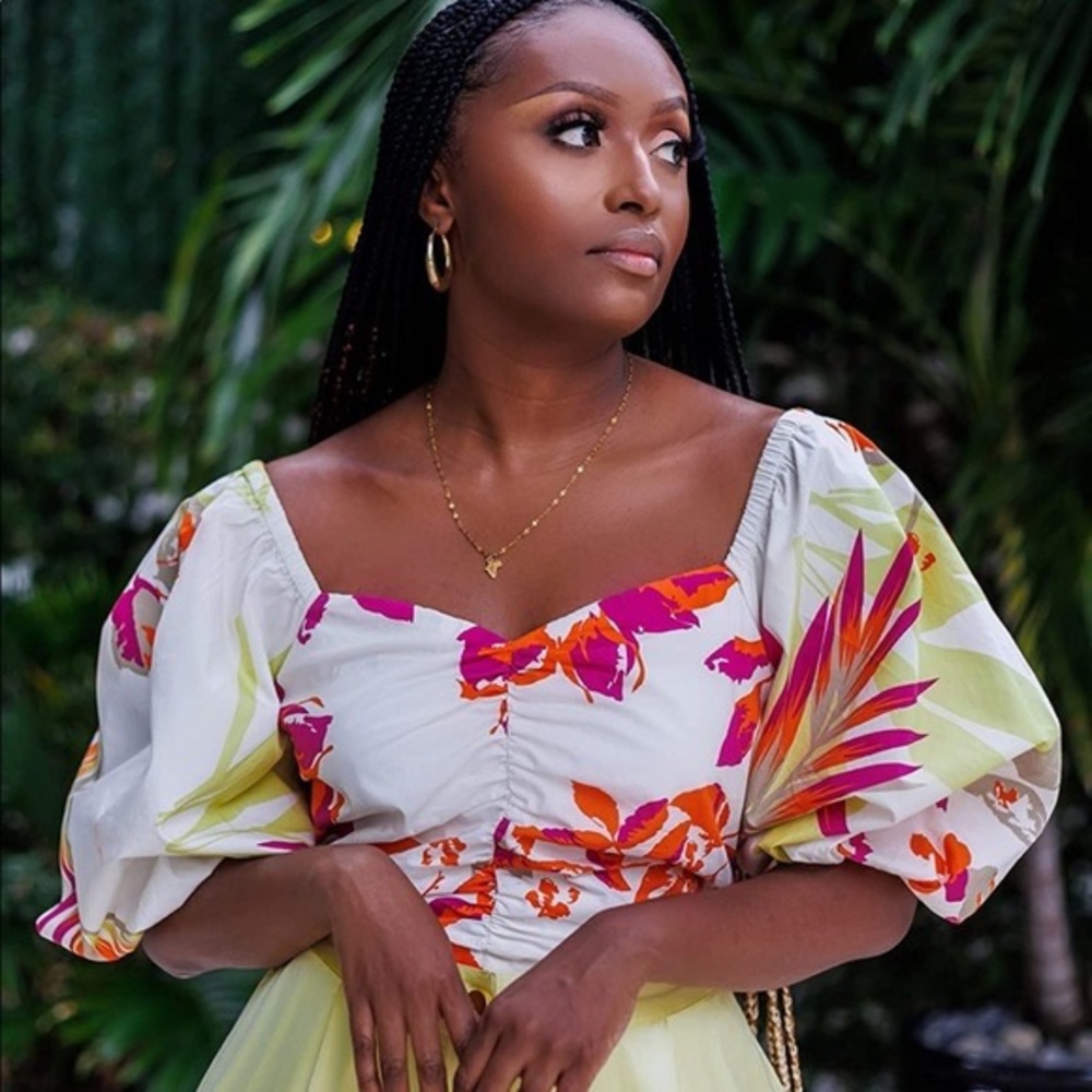 Floral Print Puff Sleeve Sweetheart Top